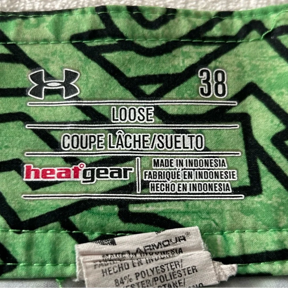 Under Armour Heat Gear Loose Fit Green and Black Pattern Board Shorts, Size 38